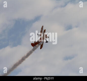 Wing Walker auf einem By-Plane Stockfoto