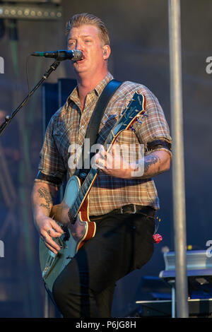 Finsbury Park, UK. 30.06.2018, Queens of the Stone Age Dachverkleidung Queens of the Stone Age und Freunde mit Joshua Homme, Troy Van Leeuwen, Michael Shuman, Dean Fertita, Jon Theodore. UK. Finsbury Park in London. Editorial nur © Jason Richardson/Alamy leben Nachrichten Stockfoto