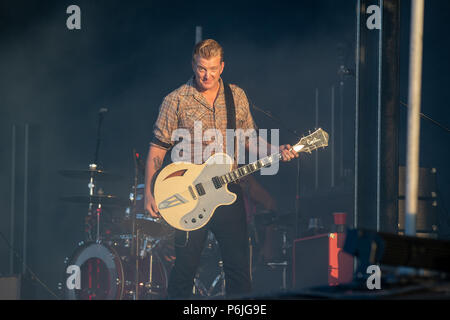 Finsbury Park, UK. 30.06.2018, Queens of the Stone Age Dachverkleidung Queens of the Stone Age und Freunde mit Joshua Homme, Troy Van Leeuwen, Michael Shuman, Dean Fertita, Jon Theodore. UK. Finsbury Park in London. Editorial nur © Jason Richardson/Alamy leben Nachrichten Stockfoto