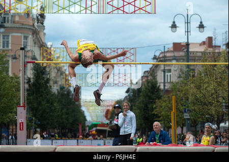 Vilnius, Litauen. 30. Juni, 2018. Hochspringer Glebauskas konkurriert im Hochsprung Rennen springen Vilnius 2018 in Vilnius, Litauen statt, am 30. Juni 2018. Credit: alfredas Pliadis/Xinhua/Alamy leben Nachrichten Stockfoto