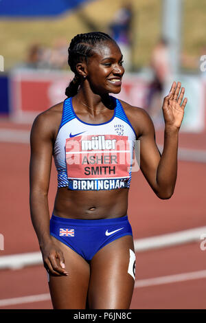 Alexander Stadium, Birmingham, Großbritannien. 30 Jun, 2018. Die britische Leichtathletik WM 2018. Dina Asher-Smith eine neue Britische Meisterschaft Rekord mit einer Zeit von 10.97 Sekunden. Finishing vor daryll Neita (2.) und Bianca Williams (3.) Quelle: Andy Gutteridge/Alamy leben Nachrichten Stockfoto