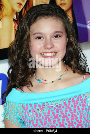 Jillian Clare an der Sleepover Premiere Arclight Theater in Los Angeles. Juni 27, 2004. ClareJillian068 Red Carpet Event, Vertikal, USA, Filmindustrie, Prominente, Fotografie, Bestof, Kunst, Kultur und Unterhaltung, Topix Prominente Fashion/Vertikal, Besten, Event in Hollywood Leben - Kalifornien, Roter Teppich und backstage, USA, Film, Stars, Film Stars, TV Stars, Musik, Promis, Fotografie, Bestof, Kunst, Kultur und Unterhaltung, Topix, headshot, vertikal, eine Person aus dem Jahr 2004, Anfrage tsuni@Gamma-USA.com Stockfoto