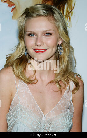 Kirsten Dunst Ankunft auf der Wimbledon Premiere auf der Samuel Goldwyn Theater Akademie für Kunst und Wissenschaft in Los Angeles. September 13, 2004. DunstKirsten 001 Red Carpet Event, Vertikal, USA, Filmindustrie, Prominente, Fotografie, Bestof, Kunst, Kultur und Unterhaltung, Topix Prominente Fashion/Vertikal, Besten, Event in Hollywood Leben - Kalifornien, Roter Teppich und backstage, USA, Film, Stars, Film Stars, TV Stars, Musik, Promis, Fotografie, Bestof, Kunst, Kultur und Unterhaltung, Topix, headshot, vertikal, eine Person aus dem Jahr Stockfoto