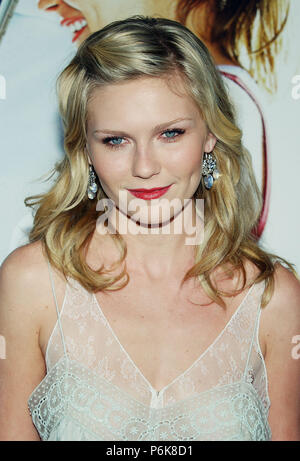 Kirsten Dunst Ankunft auf der Wimbledon Premiere auf der Samuel Goldwyn Theater Akademie für Kunst und Wissenschaft in Los Angeles. September 13, 2004. DunstKirsten046 einen roten Teppich Ereignis, Vertikal, USA, Filmindustrie, Prominente, Fotografie, Bestof, Kunst, Kultur und Unterhaltung, Topix Prominente Fashion/Vertikal, Besten, Event in Hollywood Leben - Kalifornien, Roter Teppich und backstage, USA, Film, Stars, Film Stars, TV Stars, Musik, Promis, Fotografie, Bestof, Kunst, Kultur und Unterhaltung, Topix, headshot, vertikal, eine Person aus dem Jahr Stockfoto