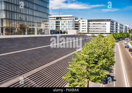 Die Schritte vor der Bibliothèque nationale de France, Paris, France. Stockfoto