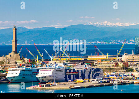 Genua (Genova) Ist Wichtiger Hafen Im Nord-Westen Italiens Und Der ...