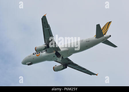 Phuket, Thailand - 23.April 2018. Ein Airbus A320 Flugzeug der Scoot nehmen - weg vom Internationalen Flughafen Phuket (HKT). Stockfoto