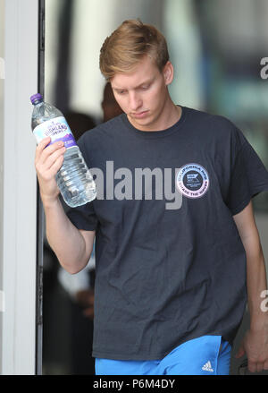 London, UK, 1. Juli 2018. George Ezra Singer-Songwriter gesehen, wie er das BBC Studios Broadcasting House verließ Stockfoto