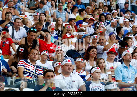 Wolgograd, Russland. 28 Juni, 2018. Japan Fans Fußball / Fussball: FIFA WM Russland 2018 Match zwischen Japan 0-1 Polen an der Arena in Wolgograd Wolgograd, Russland. Credit: MUTSU KAWAMORI/LBA/Alamy leben Nachrichten Stockfoto