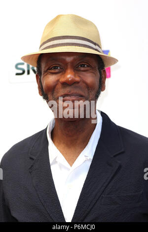 London, Großbritannien. 1. Juli 2018. Lenny Henry, der South Bank Sky Arts Awards, das Savoy Hotel, London, Großbritannien, 01. Juli 2018, Foto von Richard Goldschmidt Credit: Rich Gold/Alamy leben Nachrichten Stockfoto