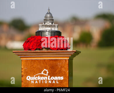 Potomac, MD, USA. 1. Juli 2018. Die Trophäe nach der letzten Runde der Quicken Loans Nationalen an TPC Potomac in Potomac, MD. Justin Cooper/CSM/Alamy Live News Credit: Cal Sport Media/Alamy leben Nachrichten Stockfoto