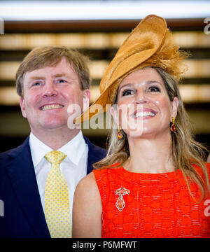 Willemstad, Niederlande. 02 Juli, 2018. König Willem-Alexander der Niederlande besuchen Sie den Gouverneur von Curacao Lucille Andrea George-Wout und Damen Shipyards auf der Insel Curacao, 1. Juli 2018. Der König und die Königin besuchen Sie Curacao während der Dia di Napoli Festlichkeiten. Quelle: Patrick Van Katwijk |/dpa/Alamy leben Nachrichten Stockfoto