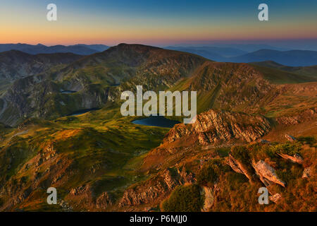 Schönen alpinen landcape mit Bergsee. Rila-gebirge, Bulgarien, Stockfoto