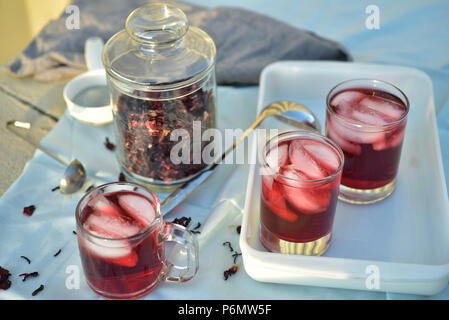 Eis teacold Sommer trinken Hibiskus Blume Blütenblatt Kaffee Stockfoto