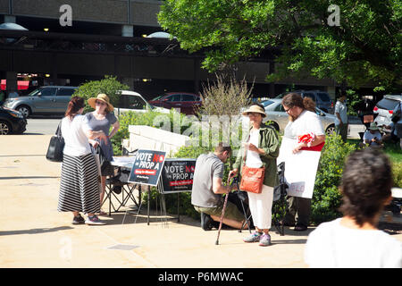 Columbia, MO 30. Juni 1018, Familien gehören zusammen Rallye Stockfoto