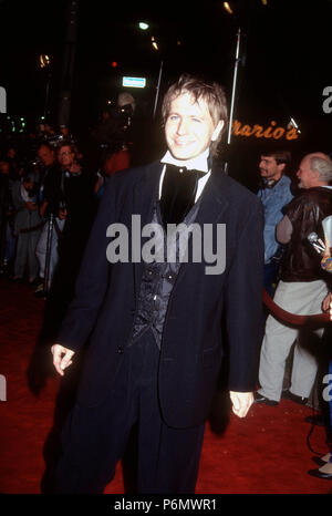 WESTWOOD, CA - 17. Dezember: Schauspieler Gary Oldman besucht die "JFK" Westwood Premiere am 17 Dezember, 1991 bei Mann Dorf Theater in Westwood, Kalifornien. Foto von Barry King/Alamy Stock Foto Stockfoto