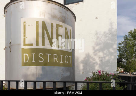 Bettwäsche Bezirk, Boise, Idaho, USA - Juni 5, 2018: Wäscheservice Drum Sehenswürdigkeit außerhalb der Leinen Gebäude Event Center, ehemaligen amerikanischen Wäscheservice Gebäude. Stockfoto