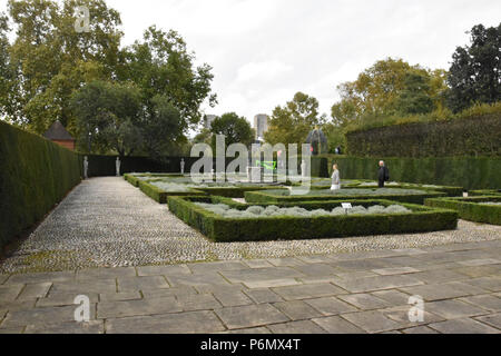 Garten hinter der Niederländischen Haus, die wichtigsten Überlebenden von Kew Palace in Kew Gardens. Royal Besetzung dauerte von 1728 bis 1818. Stockfoto