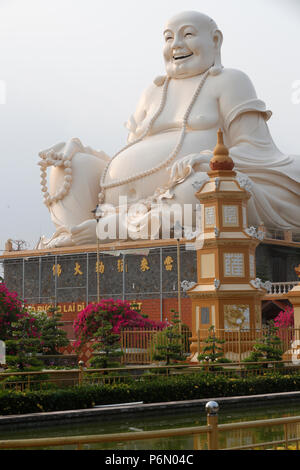 Vinh Trang buddhistischer Tempel. Big Happy Buddha Statue. My Tho. Vietnam. Stockfoto