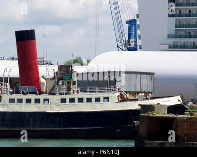 Tug Ausschreibung TSS Calshot in Southampton Docks Stockfoto