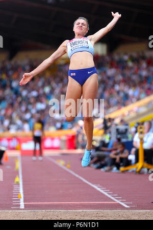 Großbritanniens Niamh Emerson konkurriert in der Frauen Weitsprung Finale bei Tag zwei Der Muller britischen Leichtathletik Meisterschaften an Alexander Stadium, Birmingham. Stockfoto