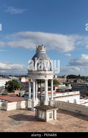 Turm auf dem Dach des Casa de Cultura im Palacio Ferrer, Cienfuegos, Kuba. Stockfoto