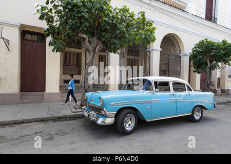 Classic 1956 Chevrolet Bel Air Taxi, lokal bekannt als "almendrones" in der Stadt Cienfuegos, Kuba. Stockfoto