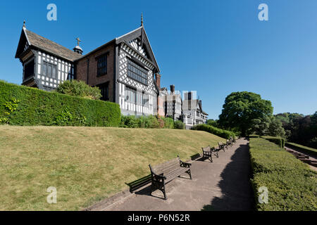 Bramall Hall im Bramhall, Stockport, Cheshire befindet. Stockfoto