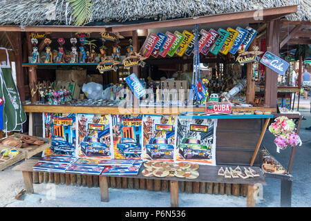 Touristische Shop im Hafen von Cayo Largo an der südlichen Küste von Kuba. Stockfoto