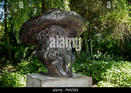 Bronzebüste von Claude Monet, Maler und Gründer der Französischen impressionistischen Malerei in Giverny, Eure, Normandie, Frankreich Stockfoto