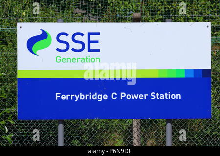 Ferrybridge C Power Station Zeichen von Scottish Southern Electric am Eingang Stockfoto