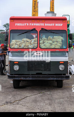 Avondale, PA, USA - Juni 24, 2018: ein Lkw mit Brötchen Sandwiches an der jährlichen Chester Grafschaft Balloon Festival gefüllt Am Neuen Garten Stockfoto