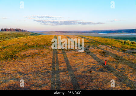 Lange Schatten über Hayden Valley Stockfoto