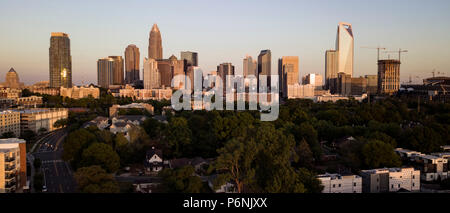 Panaoramic angesichts der wachsenden Stadt und die Gebäude von Charlotte NC Stockfoto