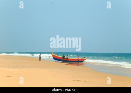 Morgen im Fischerdorf. Cochin, Kerala, Südindien. Stockfoto