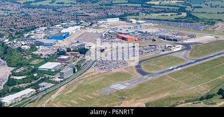 Flughafen Luton aus der Luft, South East England, Großbritannien Stockfoto
