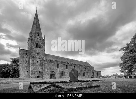 All Saints' Church, Brixworth, in Northamptonshire, ist ein herausragendes Beispiel der frühen angelsächsischen Architektur im Zentrum von England. 1930 Sir Alfred Stockfoto