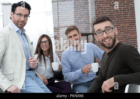 Business Teams in der Kaffeepause am Arbeitsplatz Stockfoto