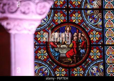 Basler Münster Münster. Glasfenster und Kapital. Das letzte Abendmahl. Die Schweiz. Stockfoto