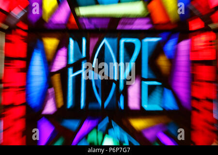 Die Kirche der Heiligen Dreifaltigkeit. Glasfenster. Hoffen. Genf. Die Schweiz. Stockfoto