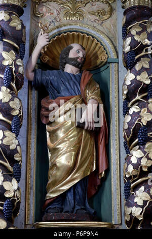 St. Pierre und St. Paul Kirche. Barocke Retabel. Der heilige Petrus. Passy. Frankreich. Stockfoto
