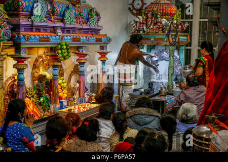 Shivaratri Feier an der Pariser Ganesh Tempel, Frankreich. Stockfoto