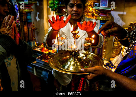 Shivaratri Feier an der Pariser Ganesh Tempel, Frankreich. Stockfoto