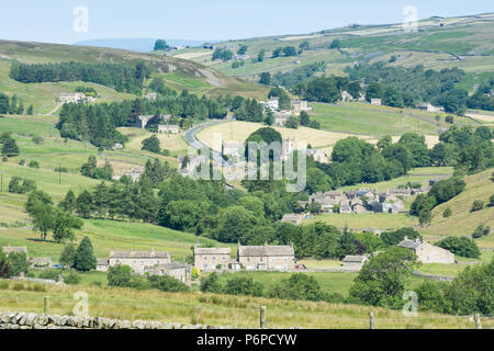 Langthwaite Dorf und Kirche in Arkengarthdale Stockfoto