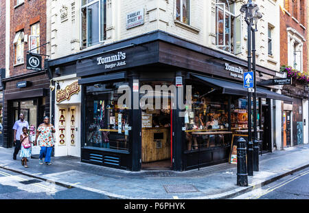 Tommi's Burger Joint, an der Ecke von D'Arblay Street und Wardour Street, Soho, London, W1, England, UK. Stockfoto