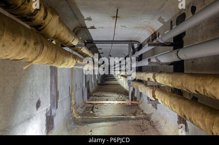 U-beton Versorgungstunnel Netz der Wasserversorgung Pipeline Stockfoto