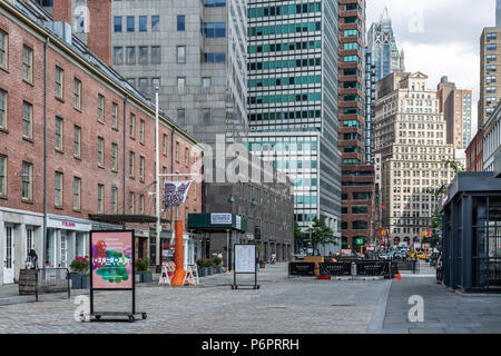 New York City/USA - 25.06.2018: South Street Seaport in Lower Manhattan in New York City Stockfoto