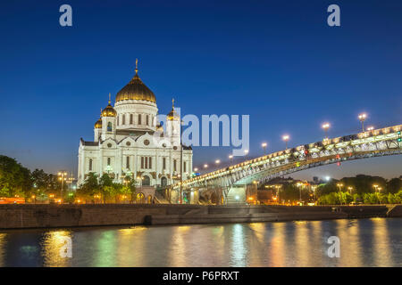 Moskau City Skyline bei Nacht die Christ-Erlöser-Kathedrale und Brücke über Fluss Moskau, Moskau, Russland Stockfoto