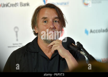 Karlovy Vary, Tschechische Republik. 01. Juli, 2018. US-Regisseur und Drehbuchautor Richard Linklater nimmt an einer Pressekonferenz zu seinem Film Slacker während der 53 d International Film Festival in Karlovy Vary (KVIFF), Tschechische Republik, am 1. Juli 2018. Credit: Goran Kubes/CTK Photo/Alamy leben Nachrichten Stockfoto