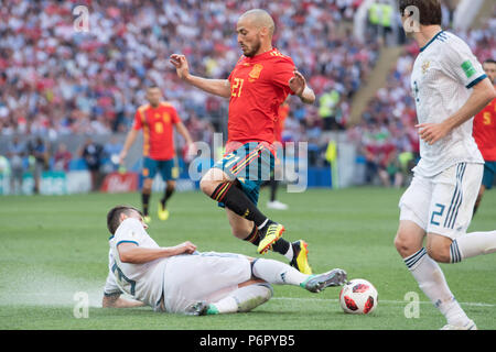 Moskau, Russland. 01. Juli, 2018. Ilya KUTEPOV (un., RUS) vs David Silva (ESP), Aktion, Duellen, Spanien (ESP) - Russland (RUS) 3:4 iE, Runde 16, Spiel 51, am 01.07.2018 in Moskau; Fußball-WM 2018 in Russland vom 14.06. - 15.07.2018. | Verwendung der weltweiten Kredit: dpa/Alamy leben Nachrichten Stockfoto